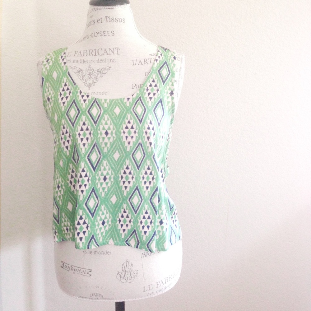 NWOT "Kiwi Daiquiri" green diamond crochetback top